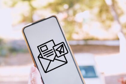 Mobile and online fax document transmission