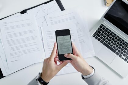 Mobile and online fax document transmission